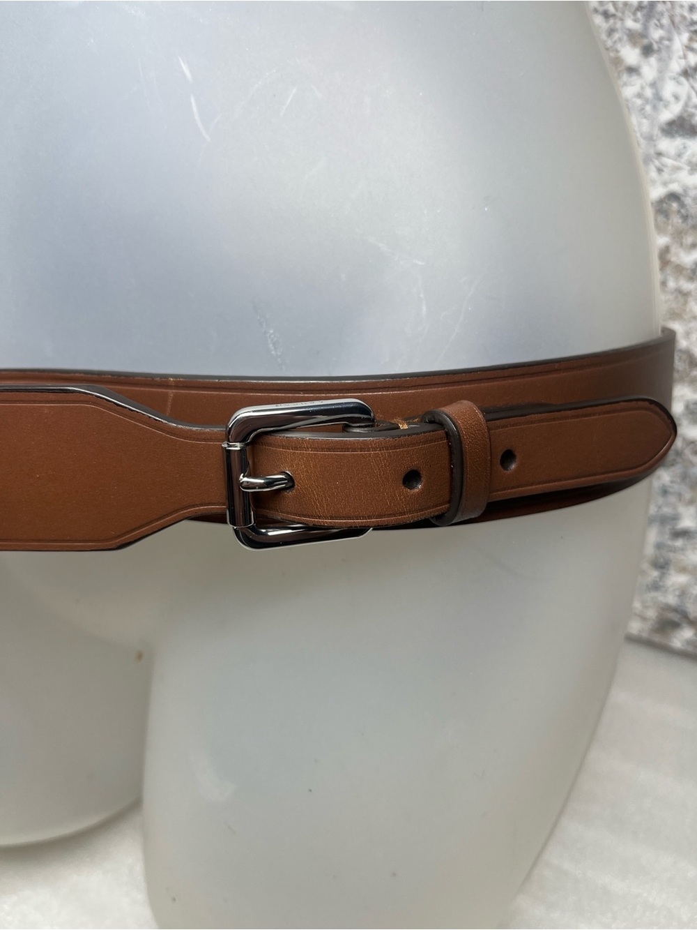Polo Ralph Lauren Women Belt
Brown Leather Double Ring Medium Silver Equestrian - Picture 4 of 10